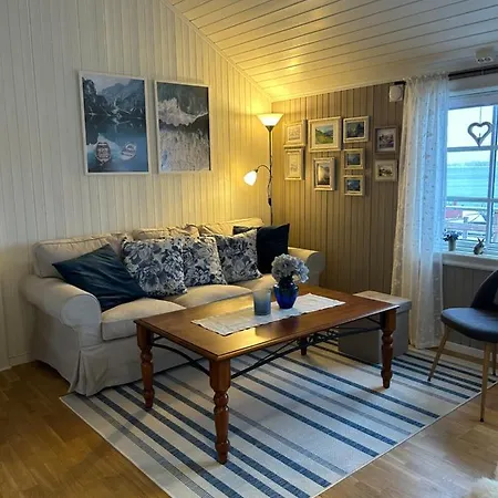 Lofotbua Semesterbostad